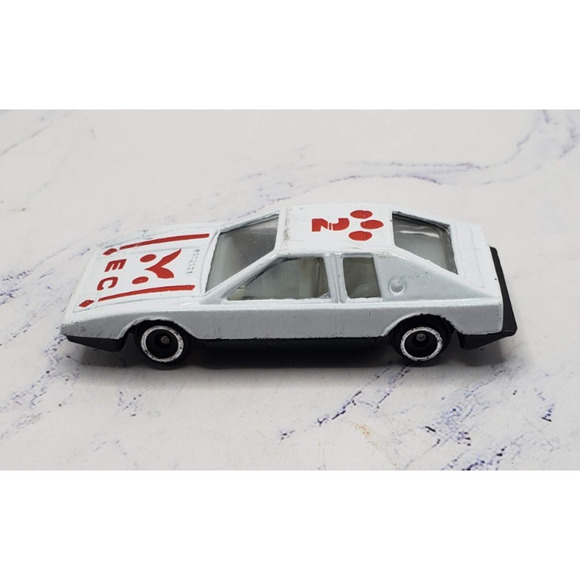 Vintage Collectible Speed Wheels White Diecast Car With Red Pinstriping - Picture 1 of 8